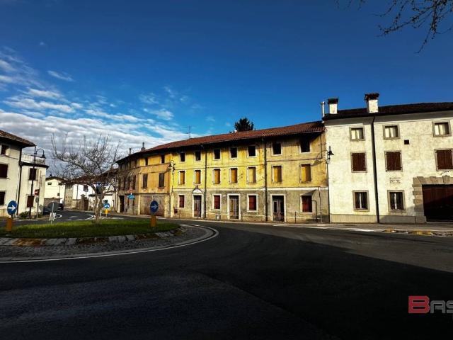 Palazzo in vendita a Remanzacco, Friuli-Venezia Giulia