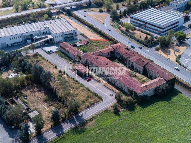 Palazzo in vendita a Rezzato, Lombardia