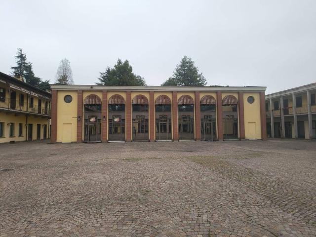 Palazzo in vendita a Cascina Mazzino, Rho