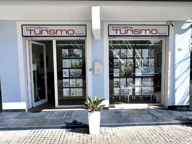 Palazzo in vendita a Fontanelle, Riccione