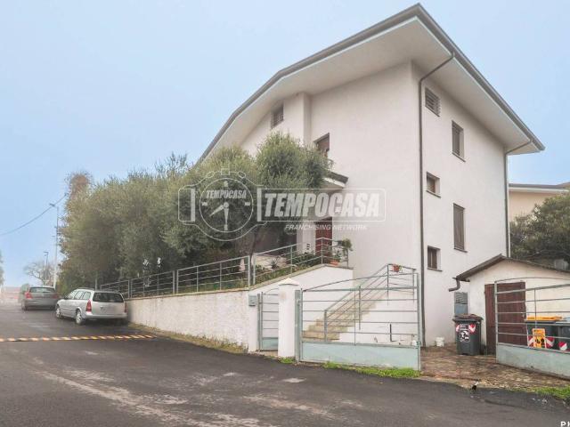 Palazzo in vendita a Riccione, Reggio Emilia