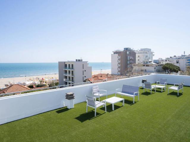 Palazzo in vendita a Alba, Riccione