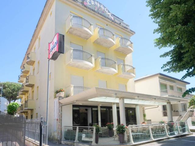 Palazzo in vendita a Rimini, Reggio Emilia