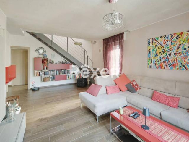Villa Indipendente in vendita a Rimini, Reggio Emilia