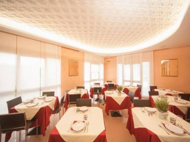 Palazzo in vendita a Rimini, Reggio Emilia
