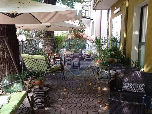 Palazzo in vendita a Rimini, Reggio Emilia
