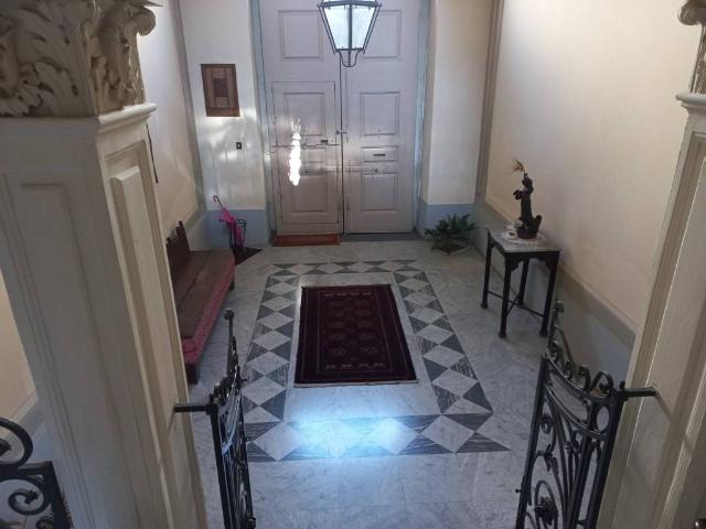 Palazzo in vendita a Riposto, Catania