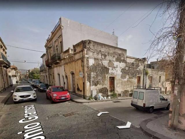 Palazzo in vendita a Riposto, Catania