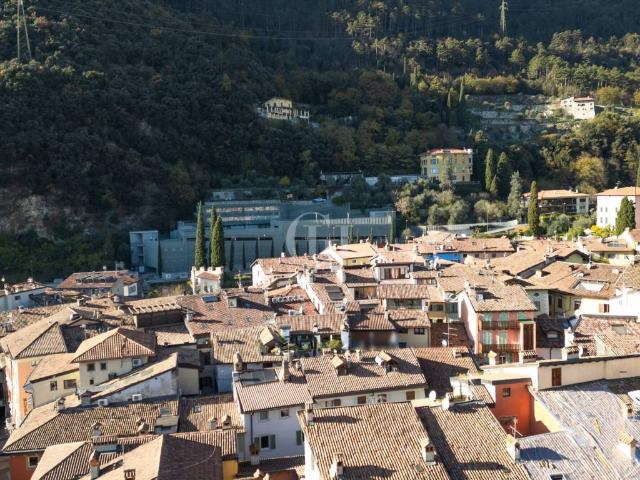 Palazzo in vendita a Comunità Alto Garda e Ledro, Riva