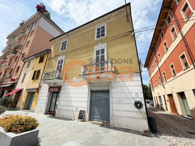 Palazzo in vendita a Rivergaro, Reggio Emilia