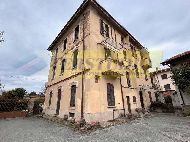 Palazzo in vendita a Robbiate, Lombardia