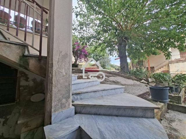 Palazzo in vendita a Roccadaspide, Campania