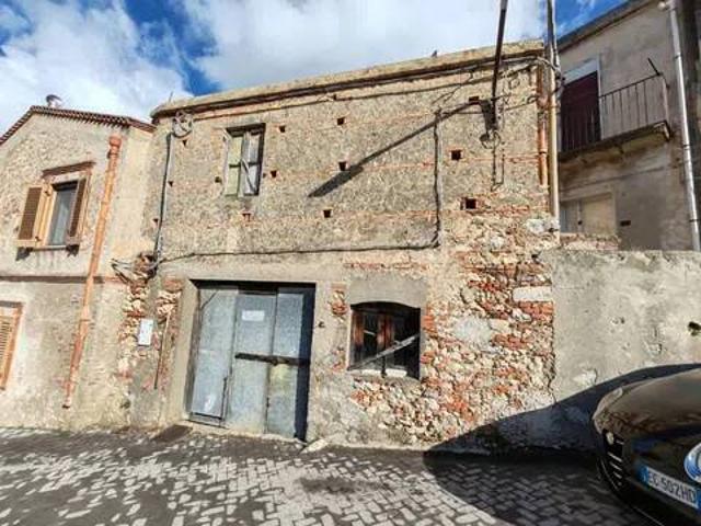 Palazzo in vendita a Roccavaldina, Sicilia