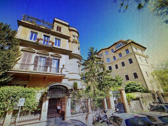 Palazzo in vendita a Municipio Roma I, Roma Capitale