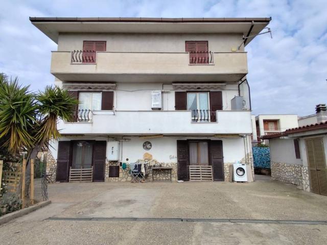 Palazzo in vendita a Piana del Sole, Roma