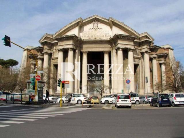Palazzo in vendita a Municipio Roma II, Roma Capitale