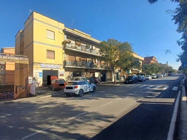 Palazzo in vendita a Torrenova, Roma Capitale