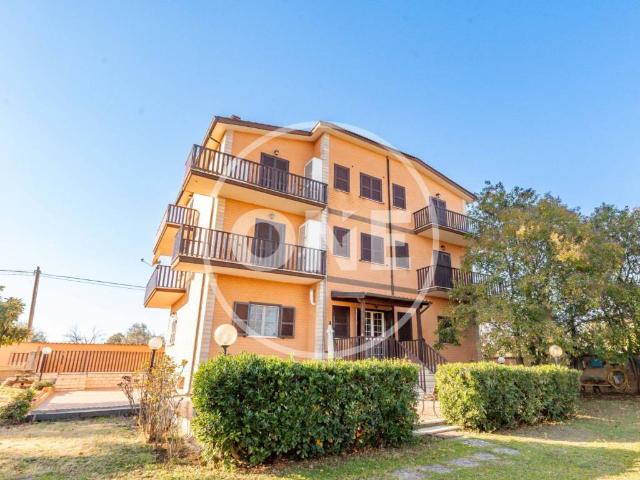 Palazzo in vendita a Valle Castiglione, Roma Capitale