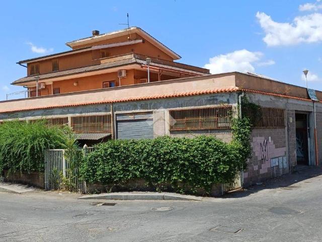 Palazzo in vendita a Roma