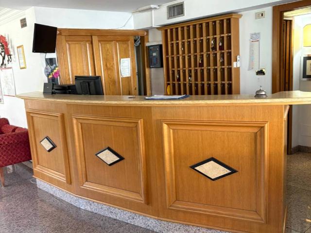 Palazzo in vendita a San Basilio, Roma