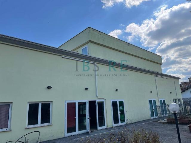 Palazzo in vendita a Torre Gaia, Roma