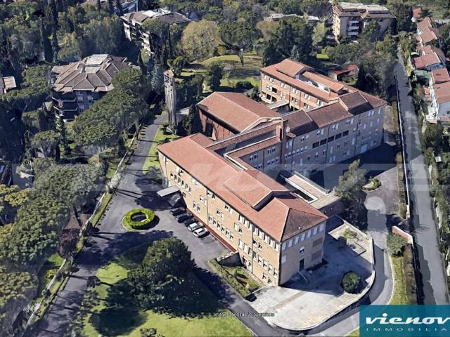 Palazzo in vendita a Tor di Quinto, Roma