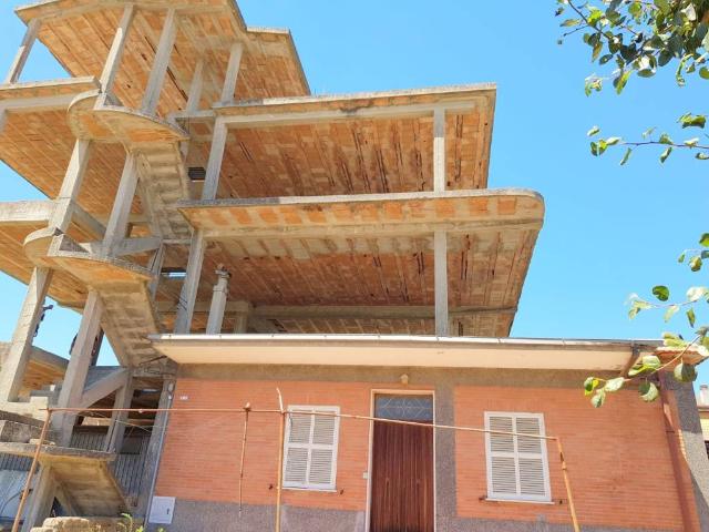 Palazzo in vendita a Osteria Nuova, Roma