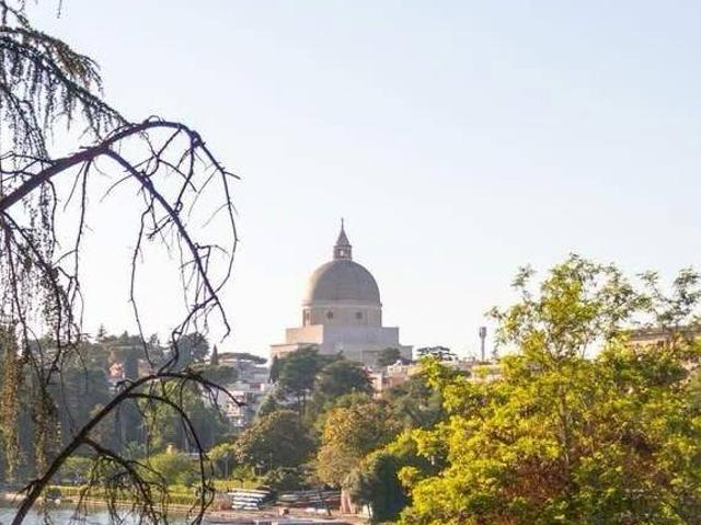 Palazzo in vendita a Municipio Roma IX, Roma Capitale