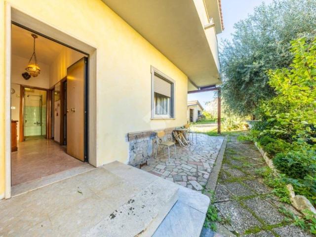 Palazzo in vendita a Villaggio Prenestino, Roma