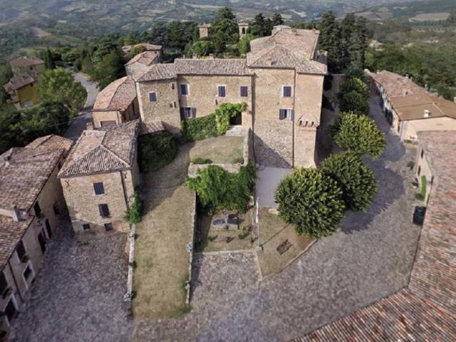 Palazzo in vendita a Monteleone, Roncofreddo
