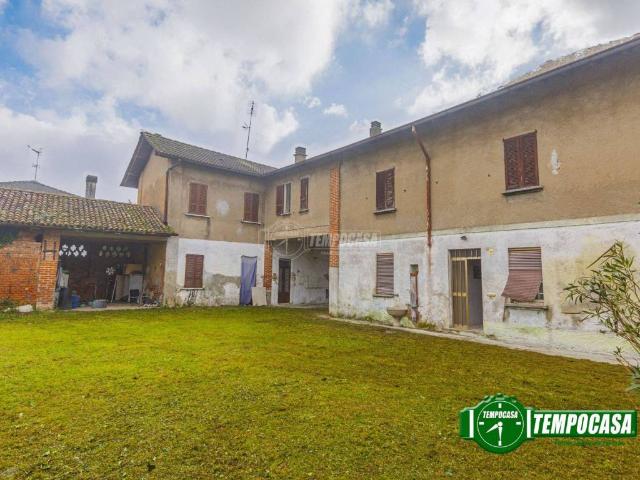 Palazzo in vendita a Unione dei Comuni I Fontanili, Rosate