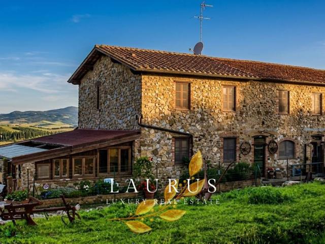 Palazzo in vendita a Rosignano Marittimo, Toscana