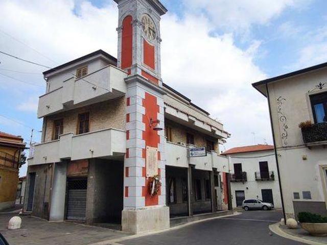 Palazzo in vendita a Rotondi, Campania
