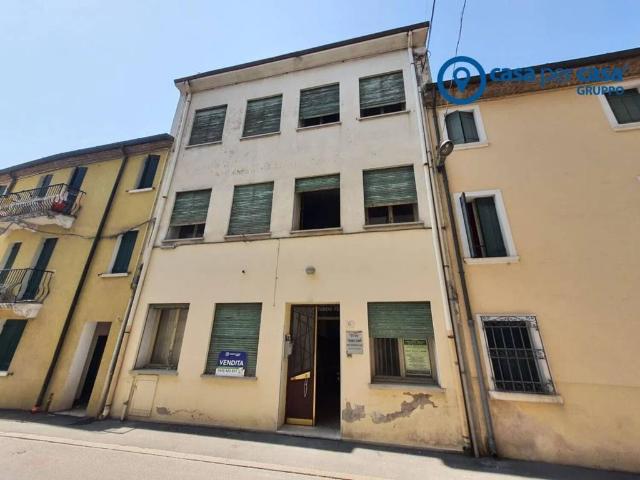 Palazzo in vendita a Rovigo, Veneto