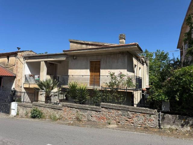 Palazzo in vendita a Calabria, Cosenza