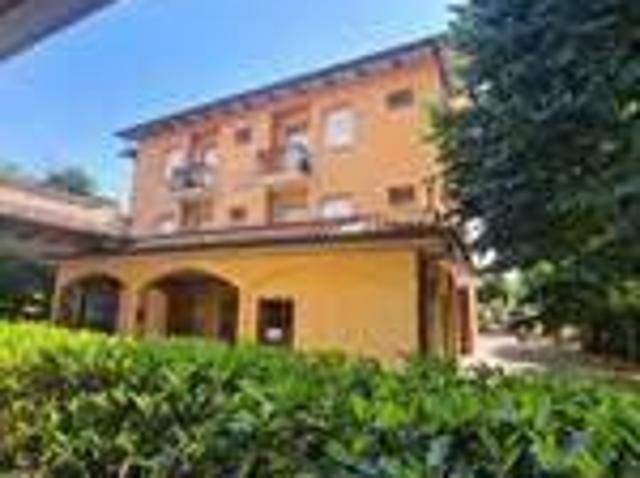 Palazzo in vendita a Tresinaro - Secchia, Re
