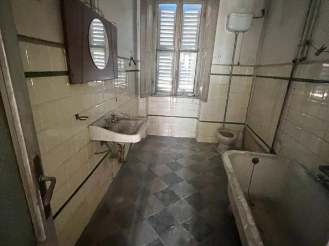 Palazzo in vendita a Comunità montana del Sebino bresciano, Sale Marasino