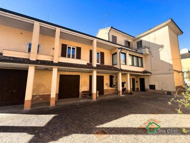 Palazzo in vendita a Salerano Sul Lambro, Lombardia
