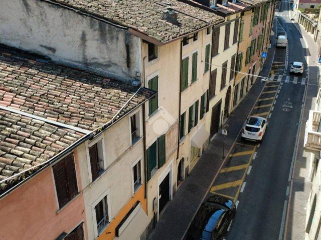 Palazzo in vendita a Comunità Montana Parco Alto Garda bresciano, Salò