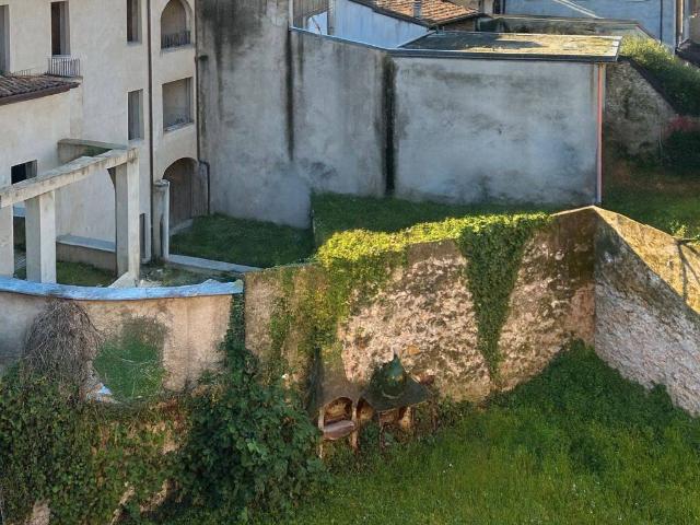 Palazzo in vendita a Comunità Montana Parco Alto Garda bresciano, Salò