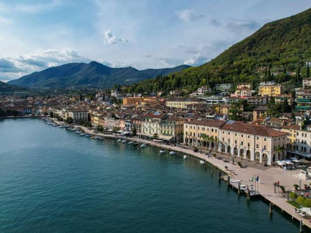 Palazzo in vendita a Comunità Montana Parco Alto Garda bresciano, Salò
