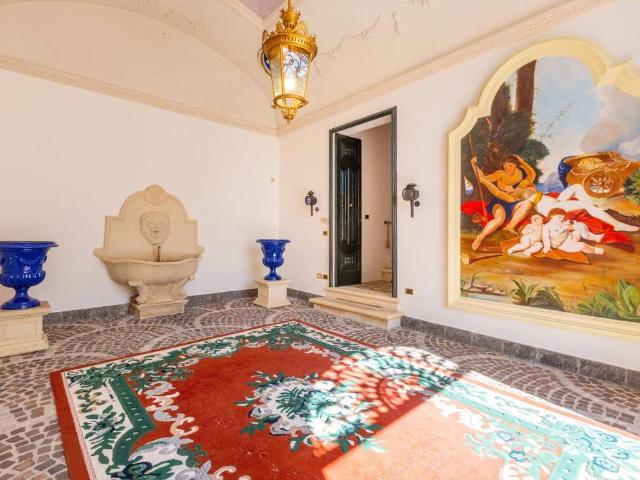 Palazzo in vendita a Puglia, Lecce