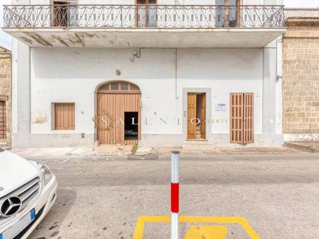 Palazzo in vendita a Puglia, Lecce