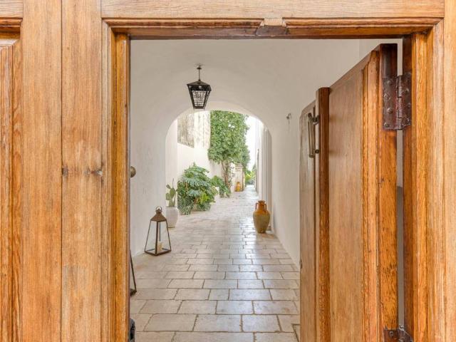 Palazzo in vendita a Puglia, Lecce
