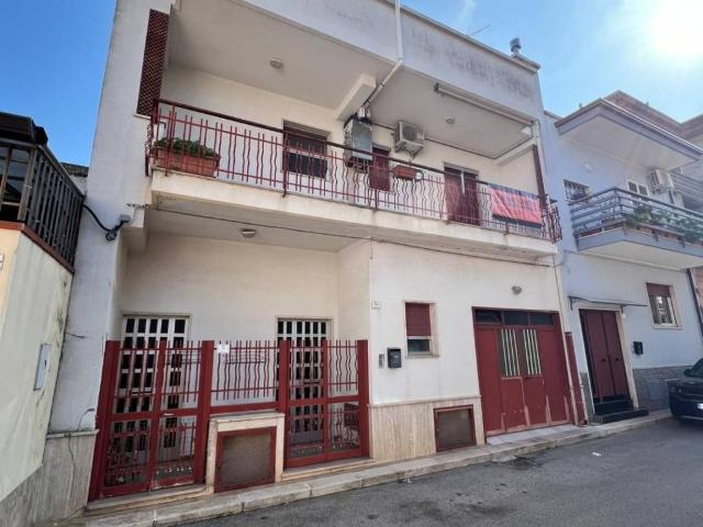 Palazzo in vendita a Puglia, Bari