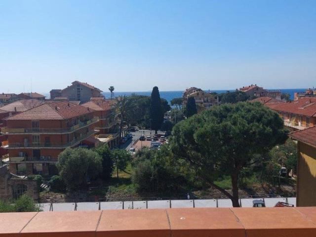 Palazzo in vendita a San Bartolomeo Al Mare, Liguria