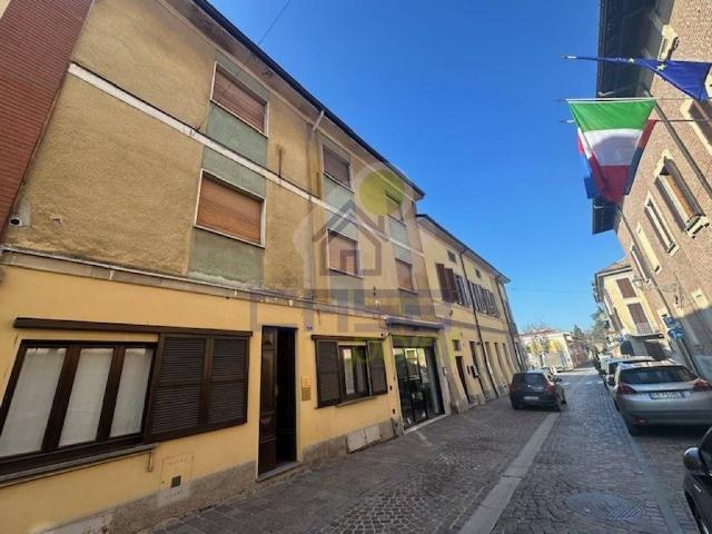 Palazzo in vendita a San Colombano Al Lambro, Lombardia