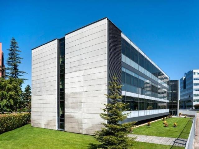 Locale Commerciale in vendita a Triulzo, San Donato Milanese