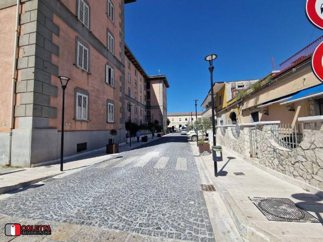Palazzo in vendita a Cancello Scalo, San Felice a Cancello