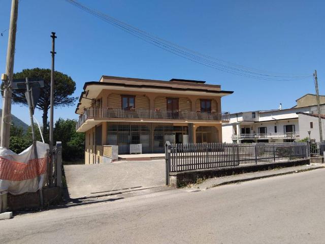 Palazzo in vendita a San Felice a Cancello